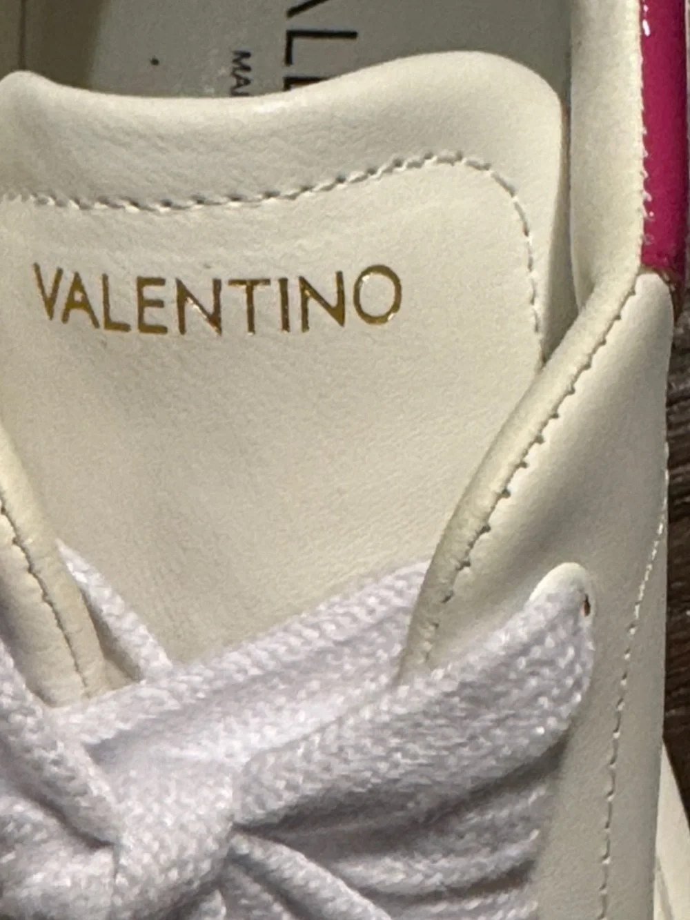 Valentino White Leather Low-Top Sneakers with Pink Heel Tab, Like New, Sz 7 - Picture 15 of 16